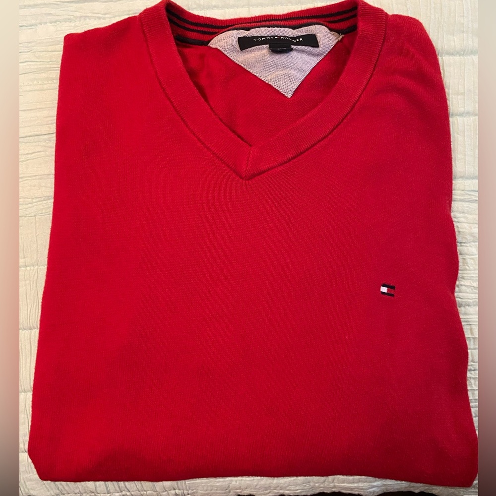 Tommy Hilfiger Men’s V-Neck Sweater